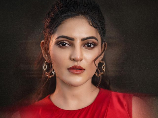 Ravishing Looks Of Athulya Ravi In Red